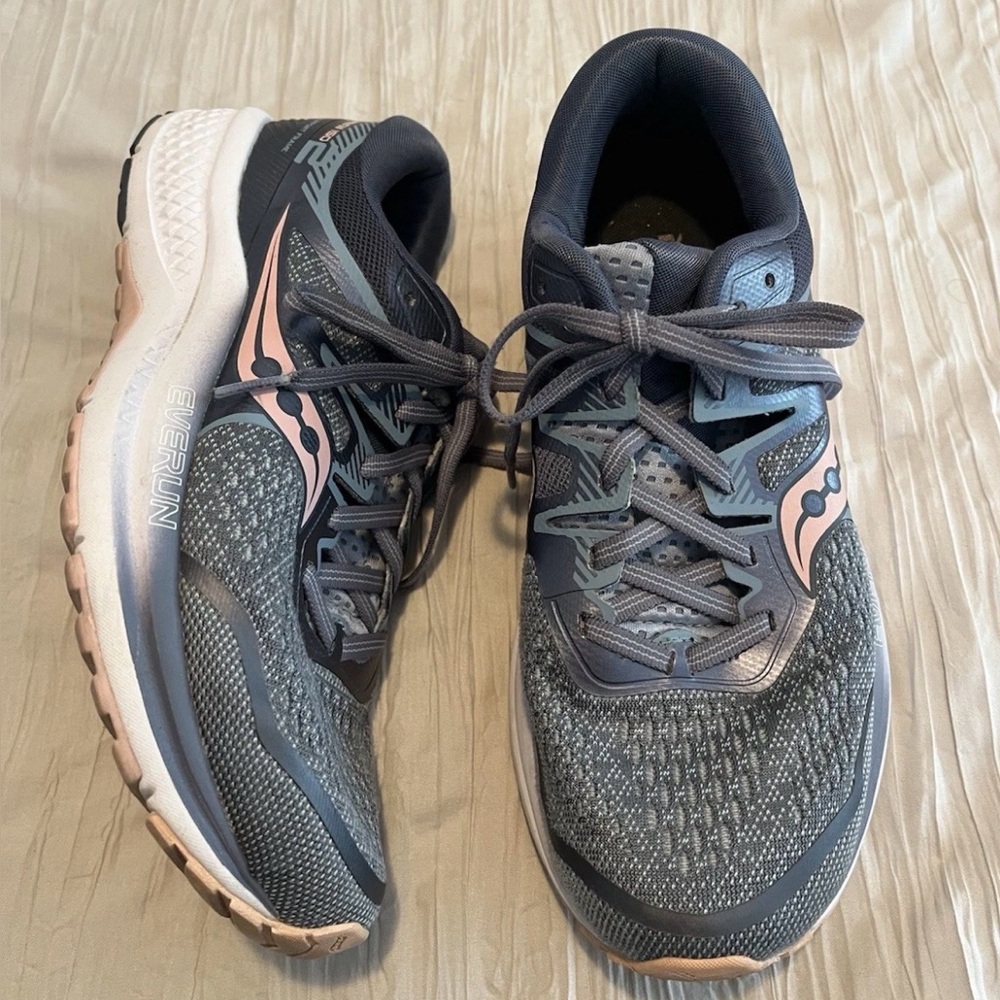 Saucony Sneakers